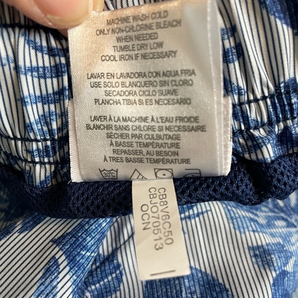 Calvin Klein‎ Men's Swim Shorts Blue Hawaiian print, pockets, lined, sz M, EUC - Picture 9 of 9